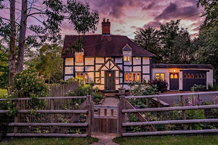 3 Bedroom Cottage For Sale In Church Lane, Lapworth, B94