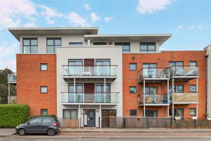 1 Bedroom Flat To Rent In Highfield Close, Hither Green, SE13