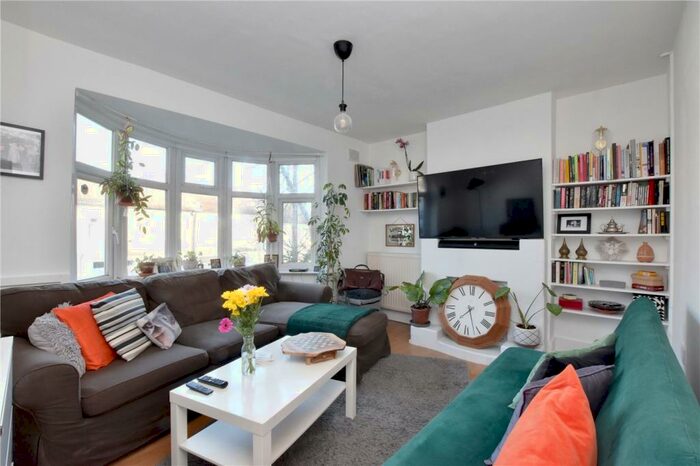 2 Bedroom Bungalow To Rent In Red Lion Lane, London, SE18