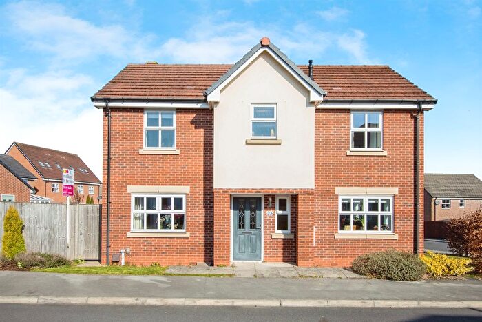 4 Bedroom Detached House For Sale In Mapplewell Road, Castleford, WF10