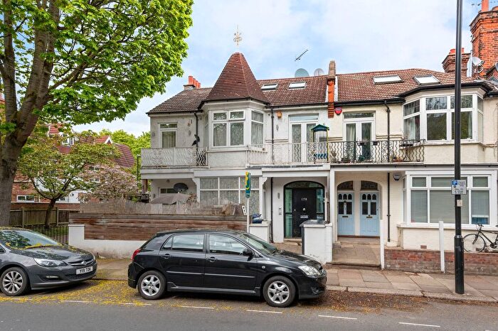 2 Bedroom Flat To Rent In Southfield Road, Chiswick, London, W4