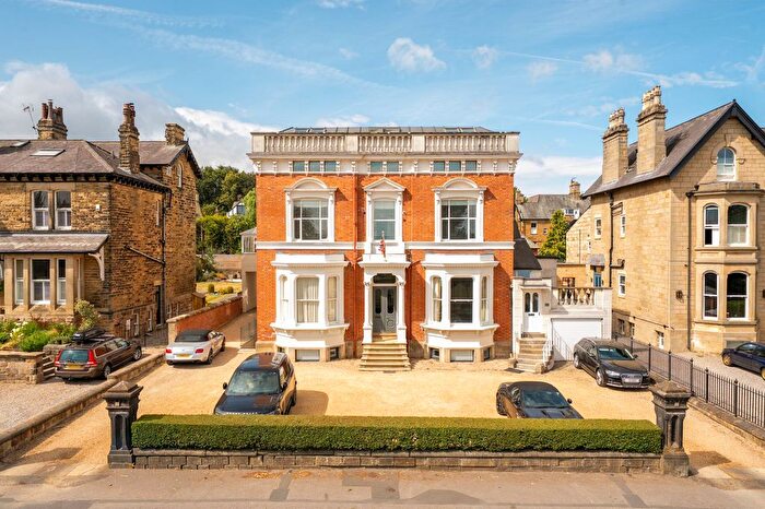 3 Bedroom Flat To Rent In Leeds Road, Harrogate, HG2
