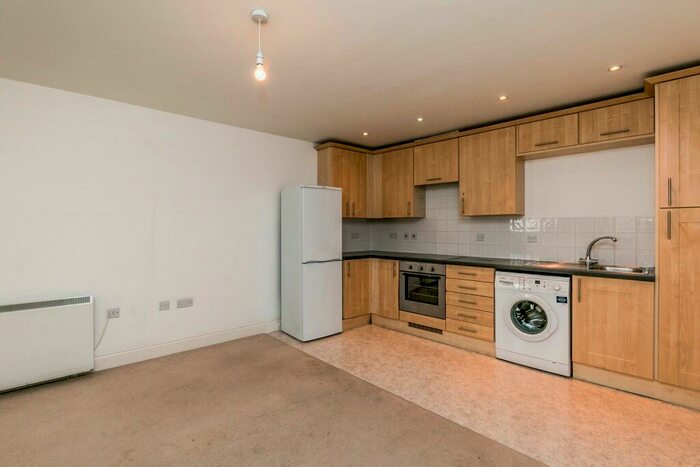 1 Bedroom Apartment To Rent In Walnut Tree Close, Guildford, GU1