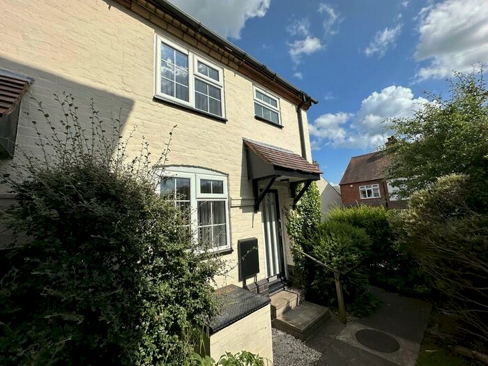 2 Bedroom End Of Terrace House To Rent In St Peters Place, Tamworth, B78