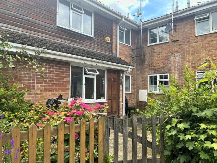 1 Bedroom Terraced House To Rent In Copper Beech Close, Orpington, Kent, BR5