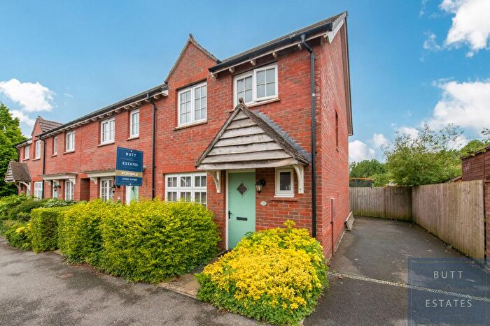 3 Bedroom End Terrace House For Sale In Stemson Avenue, Exeter, EX4