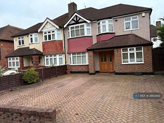 4 Bedroom Semi-Detached House To Rent In The Avenue, West Wickham, BR4