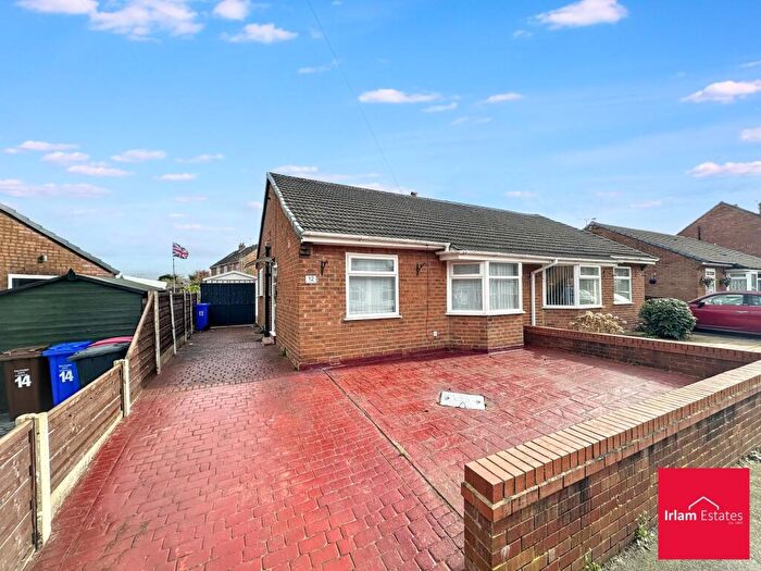 1 Bedroom Semi Detached House For Sale In School Lane, Irlam, M44