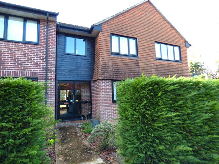 1 Bedroom Flat To Rent In Merrylands Road, Great Bookham, Bookham, Leatherhead, KT23