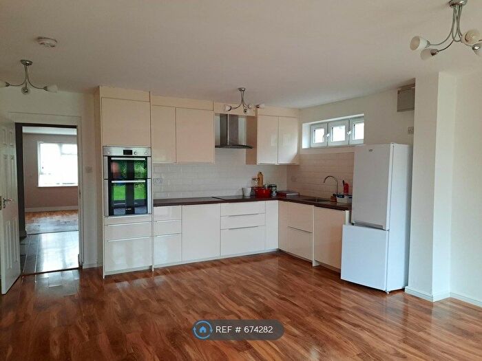 3 Bedroom Semi-detached House To Rent In Dickens Avenue, London, N3