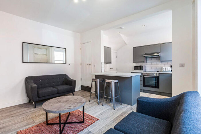 4 Bedroom House To Rent In Beulah Grove, Leeds, LS6