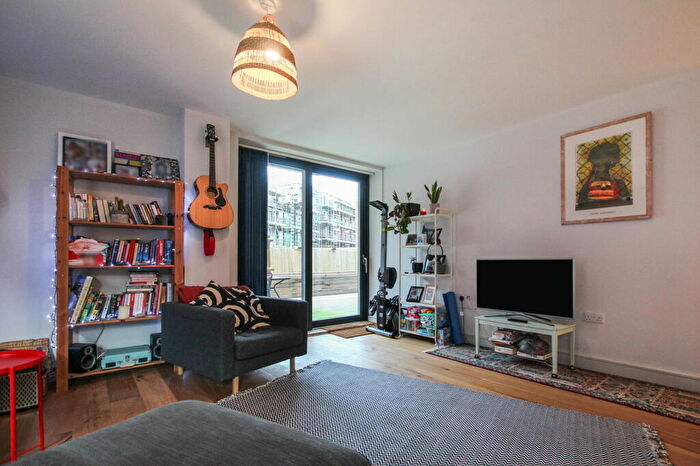 2 Bedroom Flat For Sale In Capstan Room, St. John's Road, Southville, Bristol, BS3