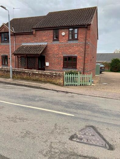 2 Bedroom Semi-Detached House To Rent In Old Road, Acle, NR13