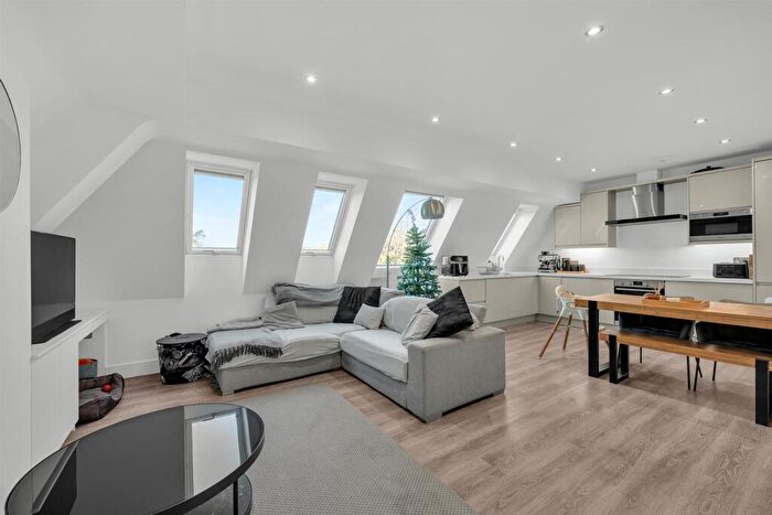 2 Bedroom Apartment For Sale In Westgate Road, Beckenham, BR3