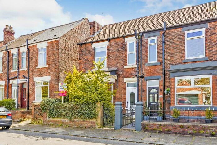 3 Bedroom House To Rent In Eastwood Mount, Rotherham, S65