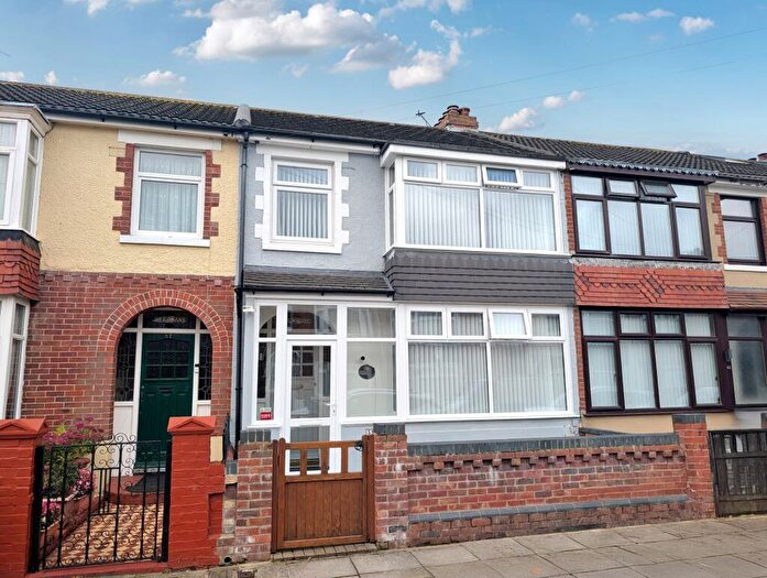 3 Bedroom Terraced House For Sale In Magdalen Road, Portsmouth, PO2