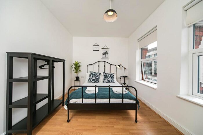 2 Bedroom Flat To Rent In West Street, Reading, RG1