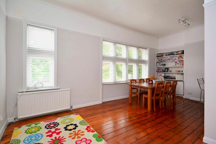 1 Bedroom Flat To Rent In Sutton Court Road, Chiswick, London, W4