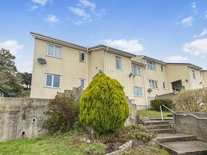 2 Bedroom Flat To Rent In Haslam Road, Torquay, TQ1