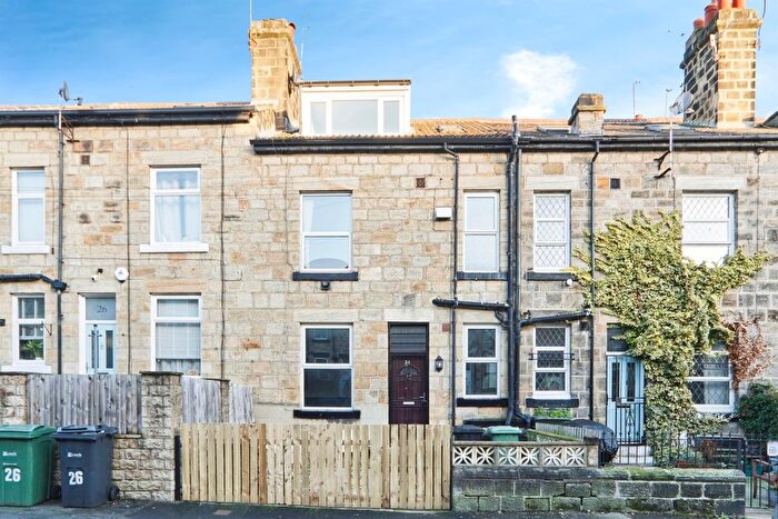 3 Bedroom Terraced House For Sale In Wellington Terrace, Leeds, LS13