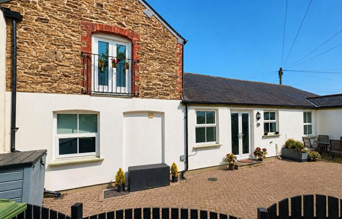 2 Bedroom Cottage For Sale In Bosvigo Road, Truro, TR1