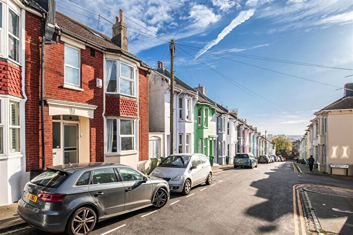 5 Bedroom Terraced House To Rent In Belton Road, Brighton, BN2