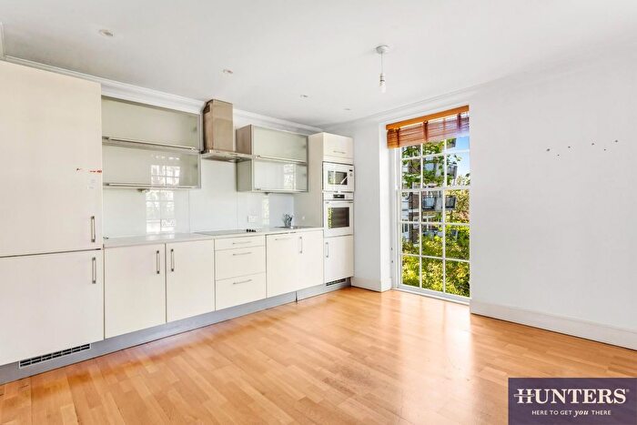1 Bedroom Flat For Sale In Annadale House, West Heath Avenue, London, NW11