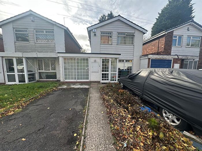 3 Bedroom Detached House For Sale In Ebenezer Street, West Bromwich, B70