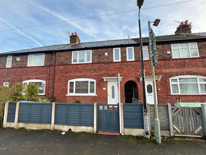 3 Bedroom Terraced House To Rent In Croft Road, Sale, M33