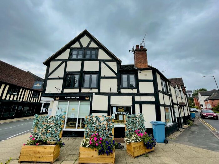 3 Bedroom Apartment To Rent In Priory Road, Warwick, CV34