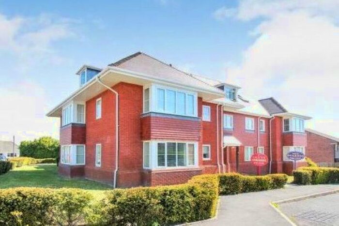 2 Bedroom Flat To Rent In 32 Carters Avenue, Poole BH15