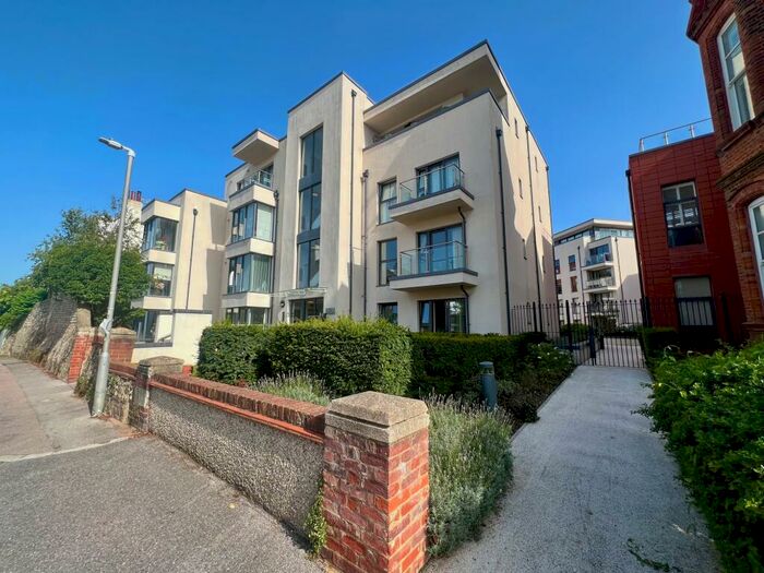 2 Bedroom Flat To Rent In Clifton Hill, Brighton, BN1