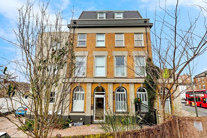 2 Bedroom Flat To Rent In Anerley Road, Crystal Palace, London, SE20