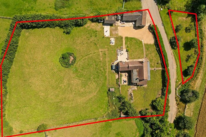 4 Bedroom Detached House For Sale In Wicken, Milton Keynes, MK19