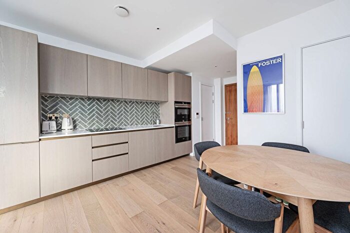 1 Bedroom Flat To Rent In City Road, Old Street, London, EC1V