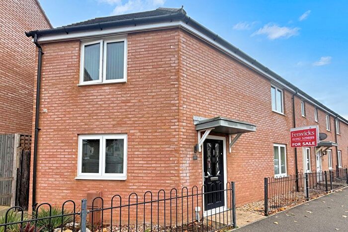3 Bedroom End Terrace House For Sale In Howe Road, Gosport, PO13