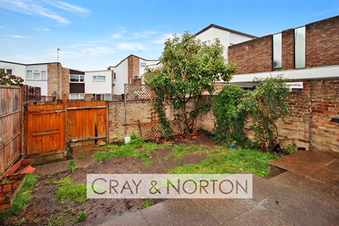 4 Bedroom End Of Terrace House To Rent In Kempton Walk, Croydon, CR0