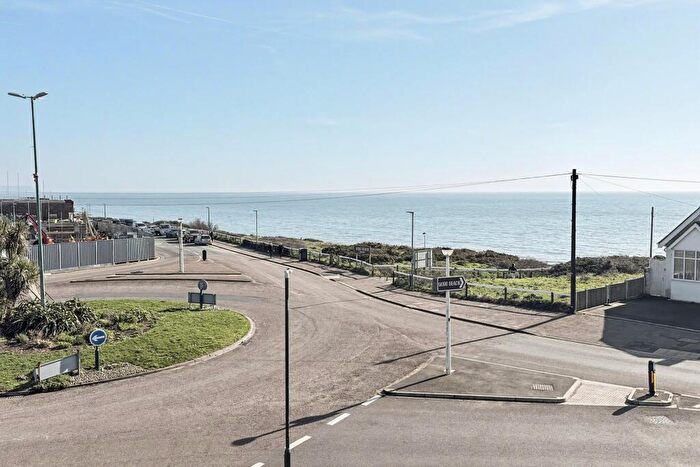 2 Bedroom Flat For Sale In Southbourne, BH6
