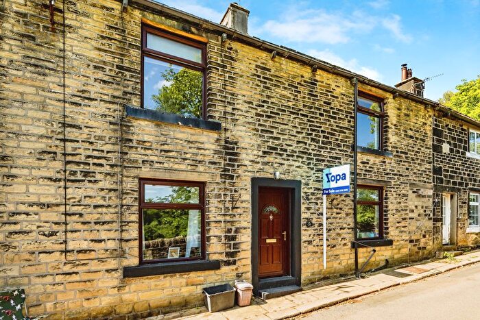 3 Bedroom Terraced House For Sale In Lower Mill Bank Road, Sowerby Bridge, Halifax, HX6