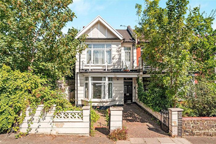 1 Bedroom Flat For Sale In Danvers Road, London, N8