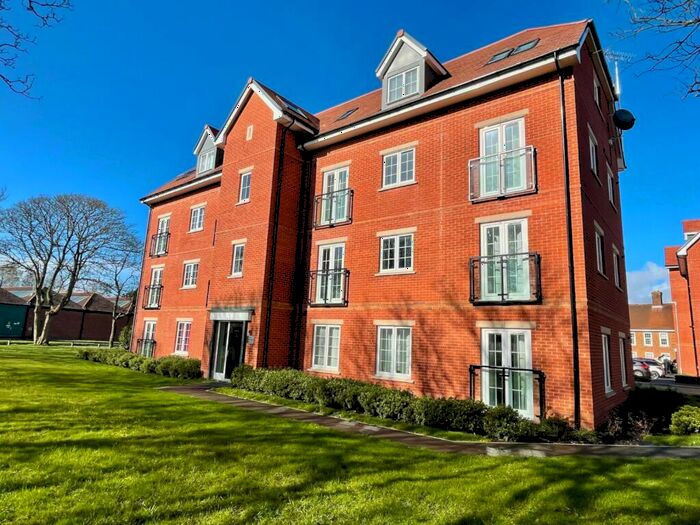 2 Bedroom Apartment To Rent In Colonel Drive, Folkestone, Kent, CT20