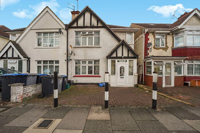 3 Bedroom Semi-Detached House For Sale In St. Johns Road, Wembley, HA9