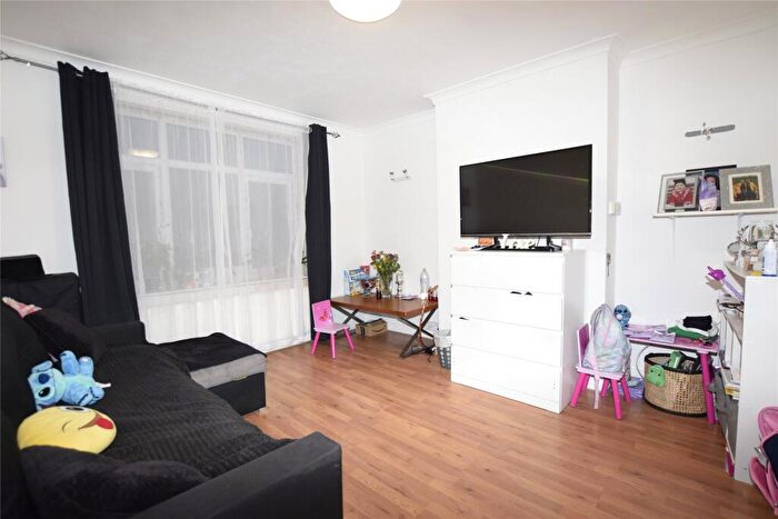 2 Bedroom Apartment For Sale In Beverley Drive, Edgware, Middlesex, HA8