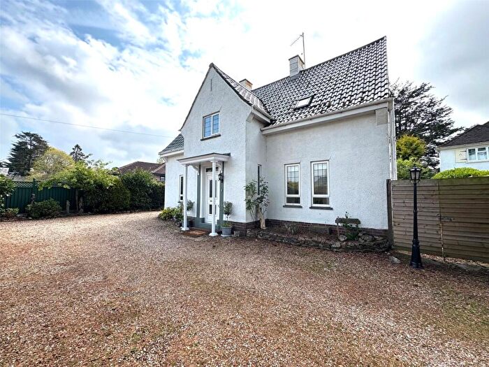 4 Bedroom Detached House For Sale In Exeter Road, Honiton, Devon, EX14