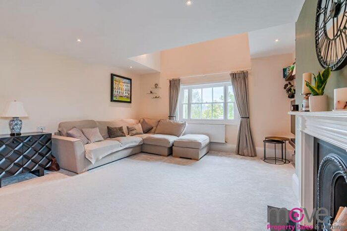 2 Bedroom Apartment To Rent In Albert Road, Cheltenham, GL52