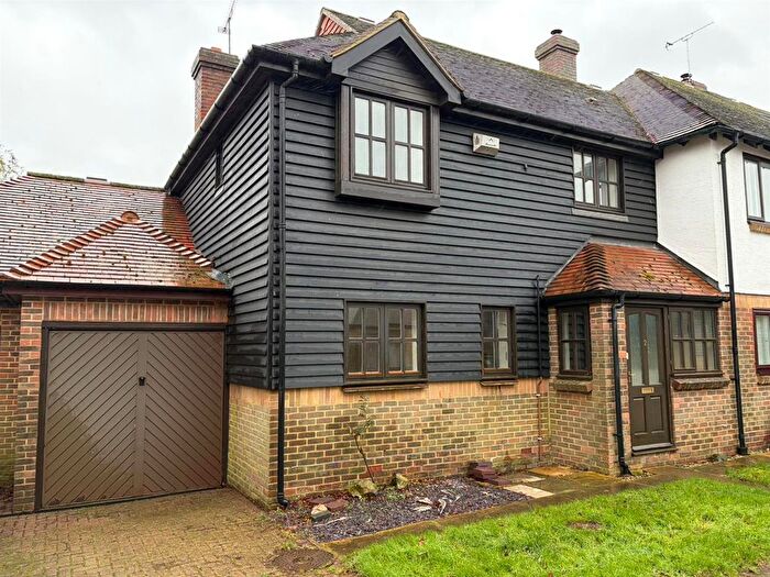 3 Bedroom Semi-Detached House To Rent In Morley Drive, Horsmonden, Tonbridge, TN12