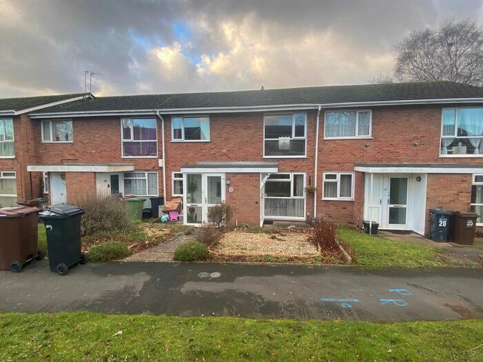 2 Bedroom Maisonette To Rent In Greenland Rise, Solihull B92