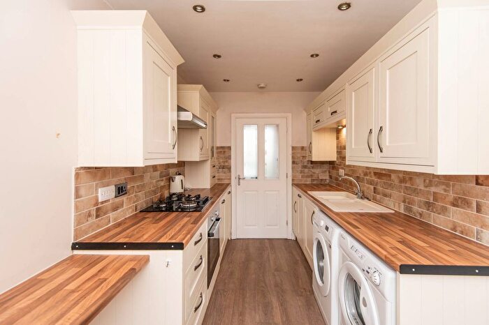 2 Bedroom Detached Bungalow For Sale In Chesterfield Road, North Wingfield, S42