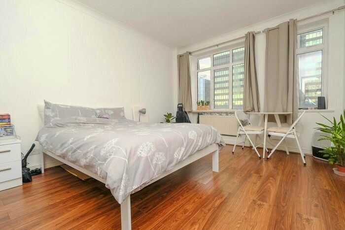 Studio To Rent In Warren Court, Euston Road, London NW1