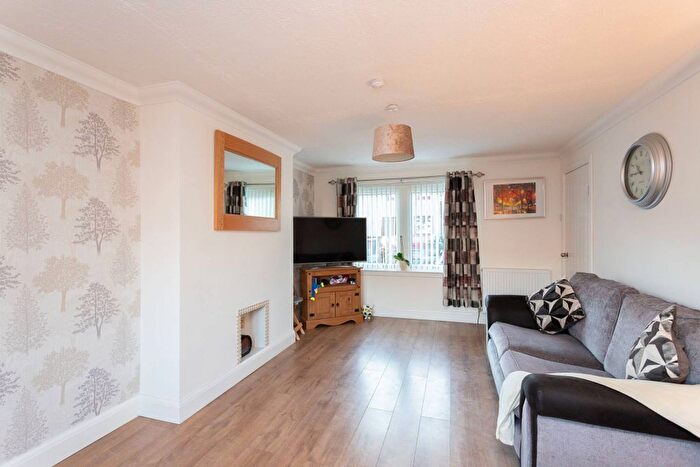 2 Bedroom End Of Terrace House For Sale In Balunie Terrace, Dundee, Angus, DD4